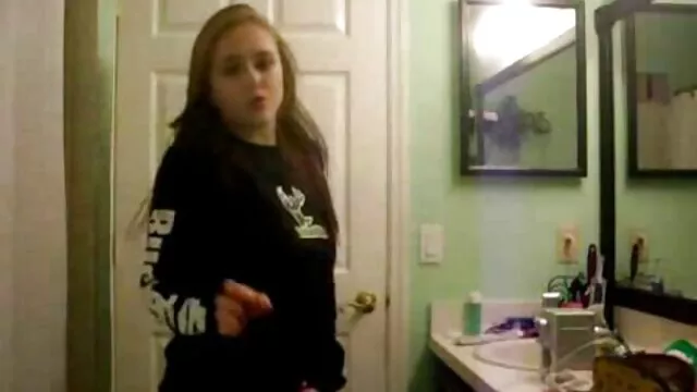 شقي جبهة تحرير مورو الإسلامية سكس محارم امهات اجنبي الملاعين الشاب في الجاكوزي