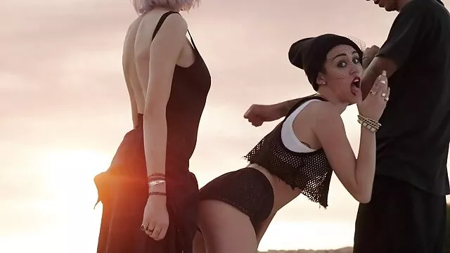 تحليل شقراء XXX LA الملكة لانا شارابوفا سكس اجنبى محارم