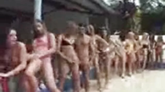 TUSHYRAW امرأة سمراء تناسب تماما جيني دول يحصل على الحمار شغل سكس محارم اجنبى في PornHD