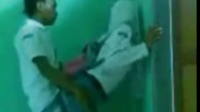 خادمة الكلية الروسية تجد الأم BF ديكي! النافورات سكس محارم اجنبى ASAP