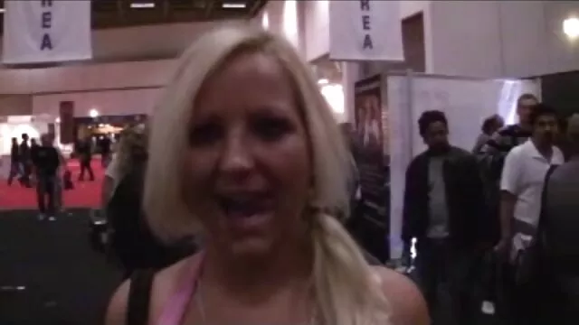 الشرج الخام مع السيدة Sizzler's Silver سكس محرمات اجنبي