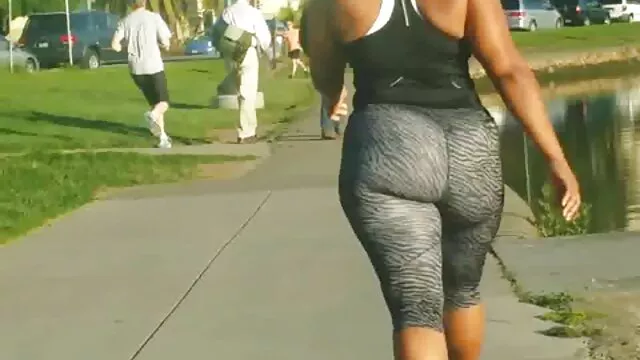 Bridgettte B يتأهل اجنبي محارم ويرتجف