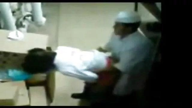 الأبنوس المرن يرتد على الديك الأبيض سكس اجنبي محارم