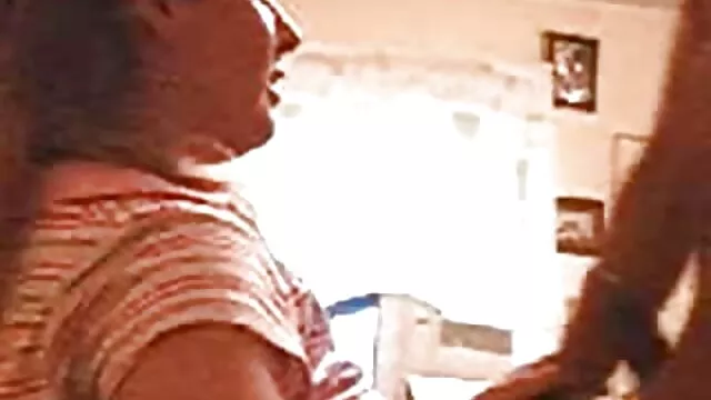 TUSHYRAW ليتل سكس محارم اجنبي مترجم للعربية أحمر الشعر يمتد لها الأحمق